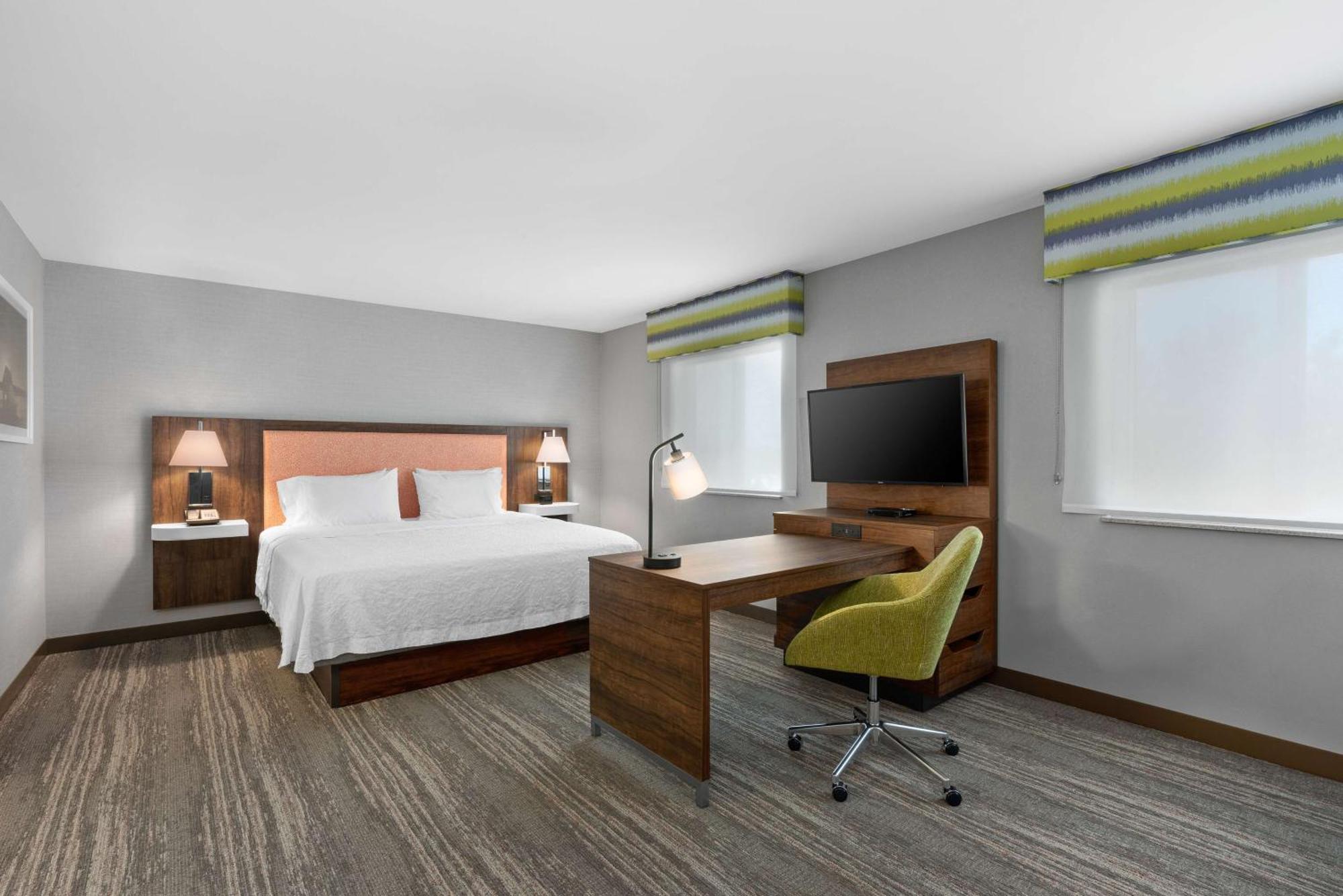Hampton Inn & Suites Burlington Eksteriør bilde