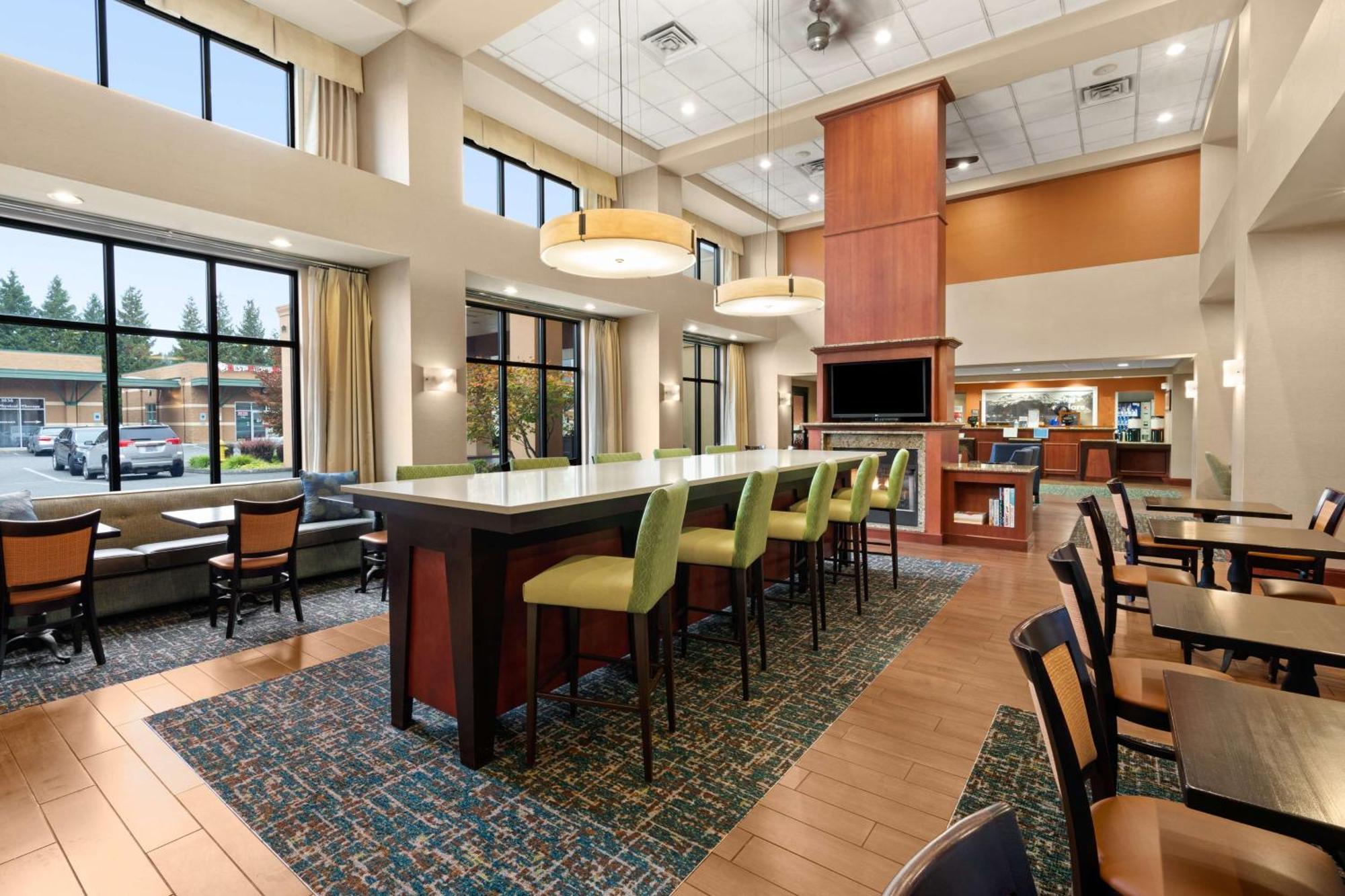 Hampton Inn & Suites Burlington Eksteriør bilde