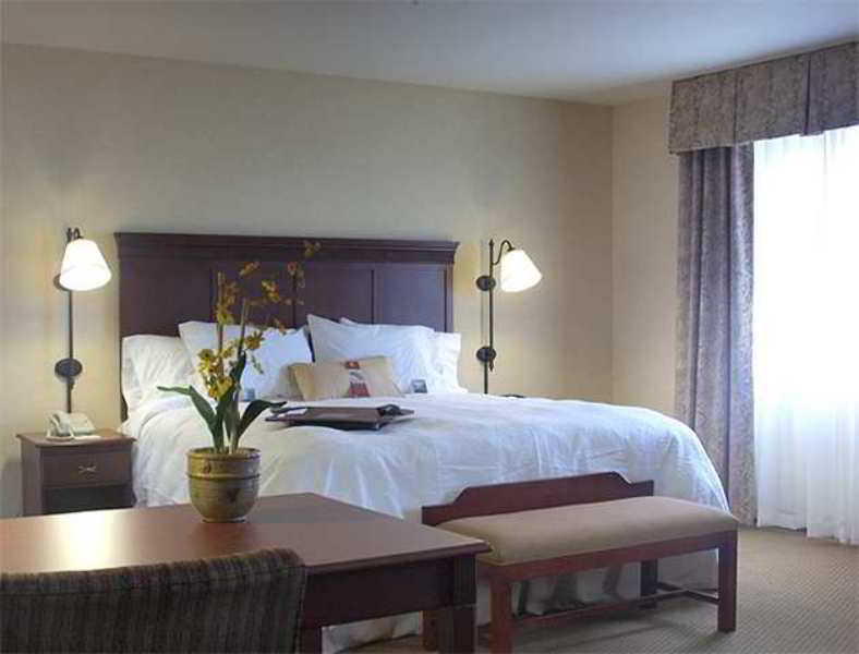 Hampton Inn & Suites Burlington Rom bilde